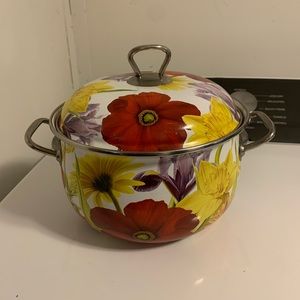 Pioneer Woman Pot